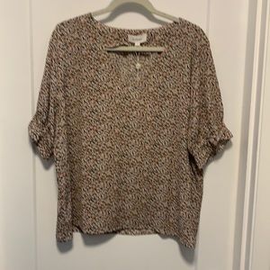 NEW Floral blouse. Great Fall Colors!